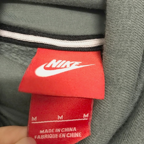 Nike Women’s Funnel Neck Pocket Sweatshirt In Beautiful Blue Green Sage - Picture 14 of 16